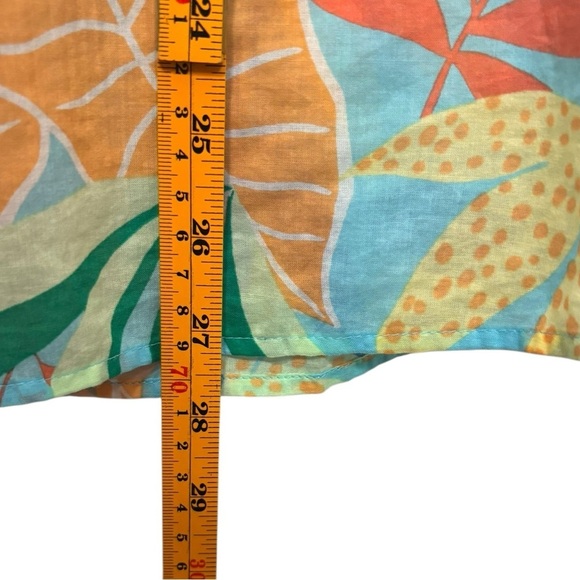 Talbots Lightweight Cotton Modern Classic Button Up Shirt Gathered Leaves Medium - Picture 10 of 11